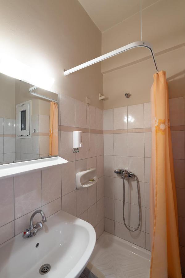 Hotel Ntinas Трикала Экстерьер фото